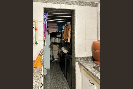 Apartamento à venda com 80m², 3 quartos e 2 vagasCozinha e Área de Serviço