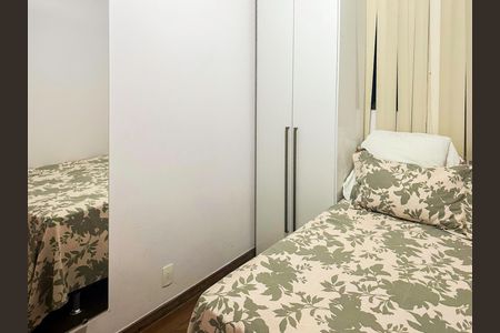 Apartamento à venda com 80m², 3 quartos e 2 vagasQuarto 2