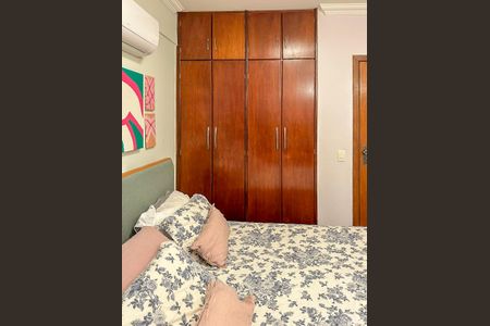 Apartamento à venda com 80m², 3 quartos e 2 vagasQuarto 3