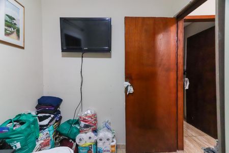 Casa para alugar com 180m², 4 quartos e 2 vagas Casa para alugar com 180m², 4 quartos e 2 vagasQuarto 2