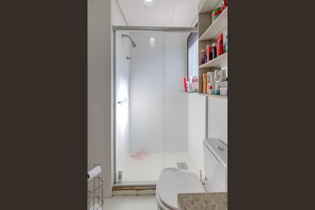 Apartamento à venda com 94m², 3 quartos e 2 vagasBanheiro da Suíte