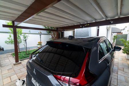 Casa à venda com 265m², 5 quartos e 2 vagas Casa à venda com 265m², 5 quartos e 2 vagasGaragem