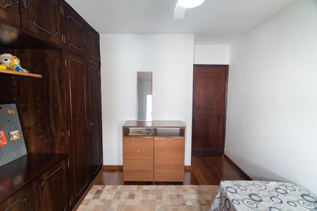 Casa à venda com 265m², 5 quartos e 2 vagas Casa à venda com 265m², 5 quartos e 2 vagasQuarto 1