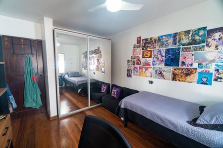 Casa à venda com 265m², 5 quartos e 2 vagas Casa à venda com 265m², 5 quartos e 2 vagasQuarto 2