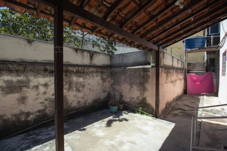 Casa para alugar com 60m², 2 quartos e 1 vaga Casa para alugar com 60m², 2 quartos e 1 vagaQuintal