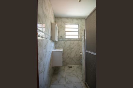 Casa para alugar com 60m², 2 quartos e 1 vaga Casa para alugar com 60m², 2 quartos e 1 vagaBanheiro