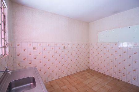 Casa para alugar com 60m², 2 quartos e 1 vaga Casa para alugar com 60m², 2 quartos e 1 vagaCozinha