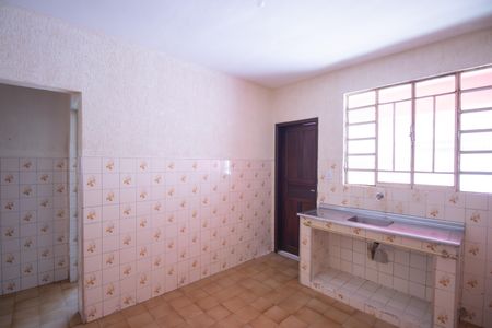 Casa para alugar com 60m², 2 quartos e 1 vaga Casa para alugar com 60m², 2 quartos e 1 vagaCozinha