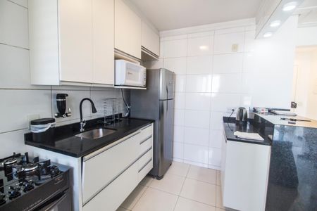 Apartamento para alugar com 74m², 2 quartos e 1 vagaCozinha