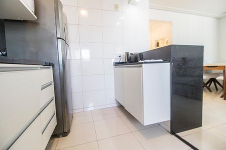 Apartamento para alugar com 74m², 2 quartos e 1 vagaCozinha