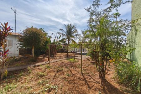 Casa à venda com 330m², 2 quartos e NaN vagas Casa à venda com 330m², 2 quartos e NaN vagasQuintal - Jardim