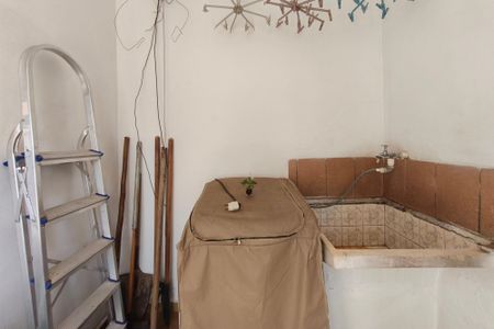 Casa à venda com 330m², 2 quartos e NaN vagas Casa à venda com 330m², 2 quartos e NaN vagasÁrea de Serviço