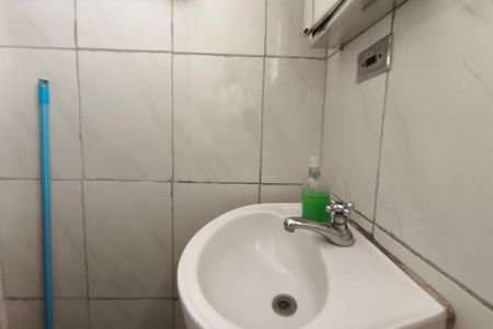 Casa à venda com 330m², 2 quartos e NaN vagas Casa à venda com 330m², 2 quartos e NaN vagasBanheiro