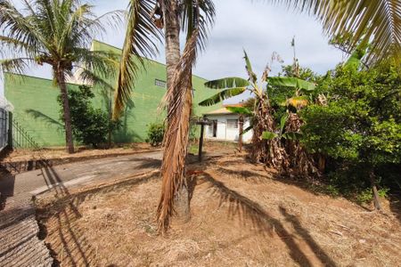 Casa à venda com 330m², 2 quartos e NaN vagas Casa à venda com 330m², 2 quartos e NaN vagasQuintal - Garagem