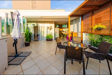 Apartamento à venda com 150m², 3 quartos e 3 vagasCobertura