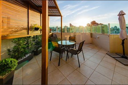 Apartamento à venda com 150m², 3 quartos e 3 vagasCobertura