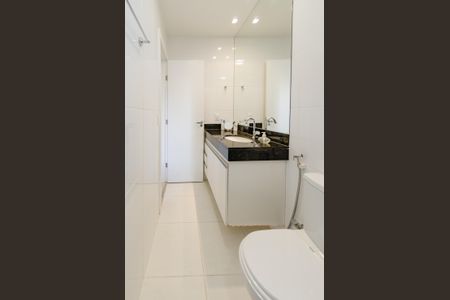 Apartamento à venda com 150m², 3 quartos e 3 vagasBanheiro suíte