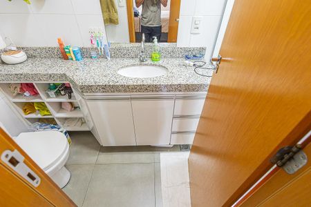 Apartamento à venda com 119m², 3 quartos e 2 vagasBanheiro da Suíte