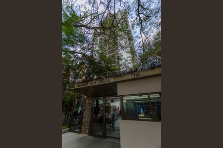 Apartamento para alugar com 213m², 3 quartos e 2 vagasFachada