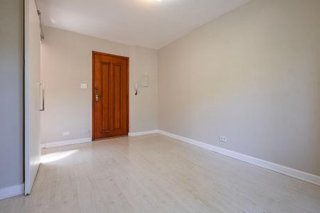 Sala de apartamento à venda com 2 quartos, 49m² em Alto de Pinheiros, São Paulo