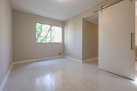 Sala de apartamento à venda com 2 quartos, 49m² em Alto de Pinheiros, São Paulo