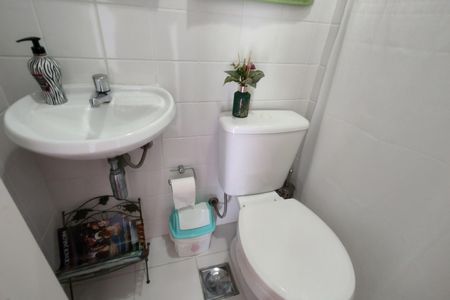 Apartamento à venda com 110m², 3 quartos e 2 vagas Apartamento à venda com 110m², 3 quartos e 2 vagasBanheiro de Serviço