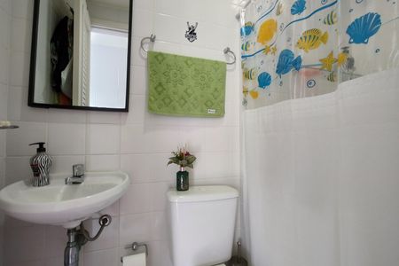 Apartamento à venda com 110m², 3 quartos e 2 vagas Apartamento à venda com 110m², 3 quartos e 2 vagasBanheiro de Serviço