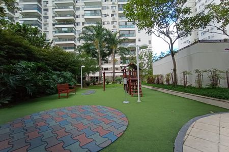 Apartamento à venda com 110m², 3 quartos e 2 vagas Apartamento à venda com 110m², 3 quartos e 2 vagasÁrea comum - Playground