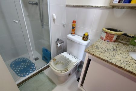 Apartamento à venda com 110m², 3 quartos e 2 vagas Apartamento à venda com 110m², 3 quartos e 2 vagasBanheiro da Suíte