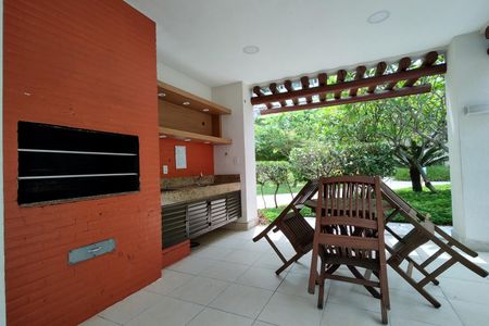 Apartamento à venda com 110m², 3 quartos e 2 vagas Apartamento à venda com 110m², 3 quartos e 2 vagasÁrea comum - Churrasqueira