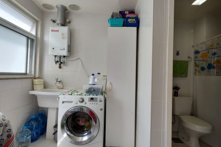 Apartamento à venda com 110m², 3 quartos e 2 vagas Apartamento à venda com 110m², 3 quartos e 2 vagasÁrea de Serviço