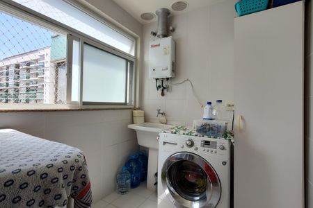 Apartamento à venda com 110m², 3 quartos e 2 vagas Apartamento à venda com 110m², 3 quartos e 2 vagasÁrea de Serviço