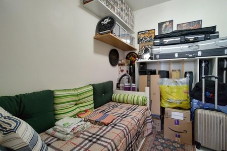 Apartamento à venda com 110m², 3 quartos e 2 vagas Apartamento à venda com 110m², 3 quartos e 2 vagasQuarto de Serviço