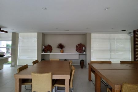 Apartamento à venda com 110m², 3 quartos e 2 vagas Apartamento à venda com 110m², 3 quartos e 2 vagasÁrea comum - Salão de festas