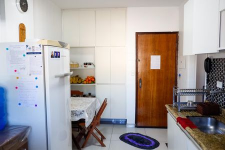 Apartamento à venda com 78m², 2 quartos e 1 vaga Apartamento à venda com 78m², 2 quartos e 1 vagaCozinha