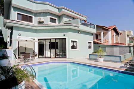 Casa à venda com 610m², 5 quartos e 10 vagasÁrea externa