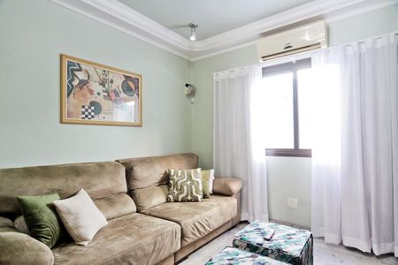 Casa à venda com 610m², 5 quartos e 10 vagasSala de TV