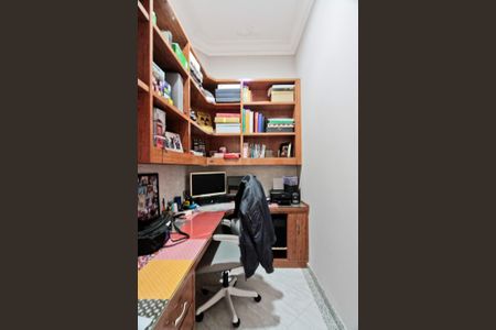 Casa à venda com 610m², 5 quartos e 10 vagasEscritório