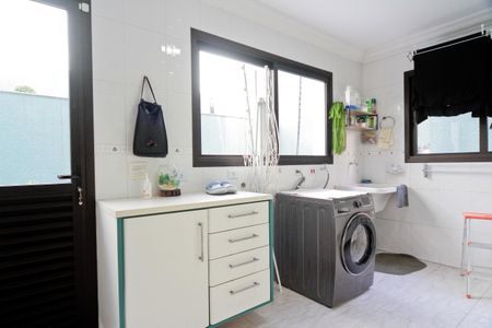 Casa à venda com 610m², 5 quartos e 10 vagasÁrea de Serviço