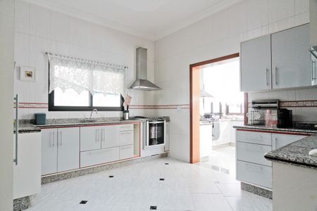 Casa à venda com 610m², 5 quartos e 10 vagasCozinha