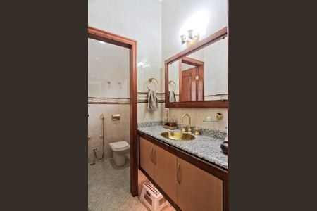 Casa à venda com 610m², 5 quartos e 10 vagasLavabo