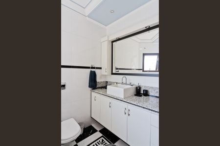 Casa à venda com 610m², 5 quartos e 10 vagasBanheiro da Suíte 1