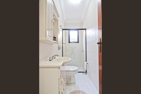 Casa à venda com 610m², 5 quartos e 10 vagasBanheiro de Serviço