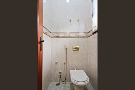 Casa à venda com 610m², 5 quartos e 10 vagasLavabo