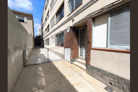 Apartamento à venda com 54m², 1 quarto e sem vaga Apartamento à venda com 54m², 1 quarto e sem vagaFachada