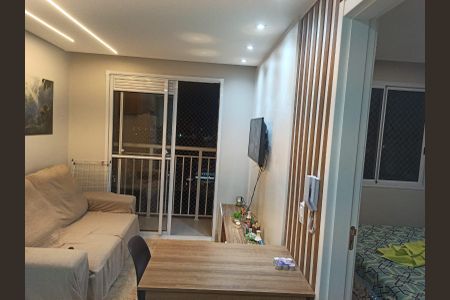 Sala de kitnet/studio para alugar com 1 quarto, 27m² em Parque Industrial Tomas Edson, São Paulo