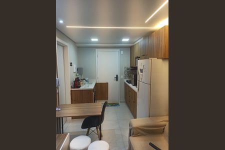 Cozinha de kitnet/studio para alugar com 1 quarto, 27m² em Parque Industrial Tomas Edson, São Paulo