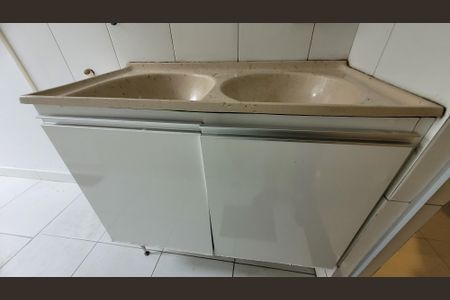 Casa para alugar com 80m², 2 quartos e 1 vagaÁrea de Serviço