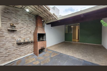 Casa para alugar com 80m², 2 quartos e 1 vagaÁrea Externa