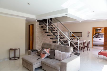 Sala de casa à venda com 4 quartos, 385m² em Vila Barros, Guarulhos